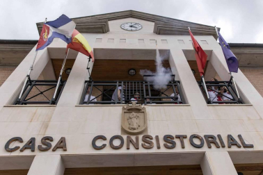 Fotos del cohete de las fiestas de Sesma 2018