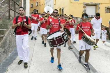 Fotos del cohete de las fiestas de Sesma 2018