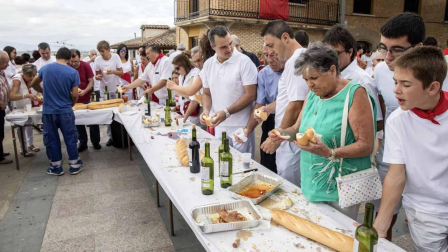 Fotos del cohete de las fiestas de Sesma 2018