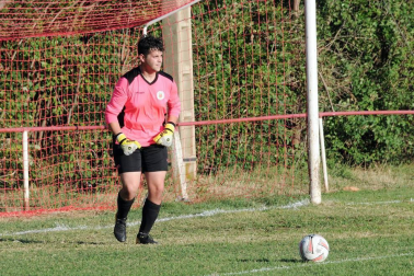 El pasado viernes 17 de agosto el campo municipal Santa Ana de Mélida acogió la décima edición del trofeo Villa de Mélida de fútbol, que enfrentó al conjunto local, Sporting Melidés, con el juvenil de Osasuna. El equipo protagonizó al día siguiente el chupinazo que dio inicio a las fiestas, con motivo del 90 aniversario del club.