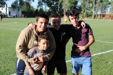 El pasado viernes 17 de agosto el campo municipal Santa Ana de Mélida acogió la décima edición del trofeo Villa de Mélida de fútbol, que enfrentó al conjunto local, Sporting Melidés, con el juvenil de Osasuna. El equipo protagonizó al día siguiente el chupinazo que dio inicio a las fiestas, con motivo del 90 aniversario del club.