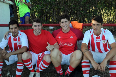 El pasado viernes 17 de agosto el campo municipal Santa Ana de Mélida acogió la décima edición del trofeo Villa de Mélida de fútbol, que enfrentó al conjunto local, Sporting Melidés, con el juvenil de Osasuna. El equipo protagonizó al día siguiente el chupinazo que dio inicio a las fiestas, con motivo del 90 aniversario del club.
