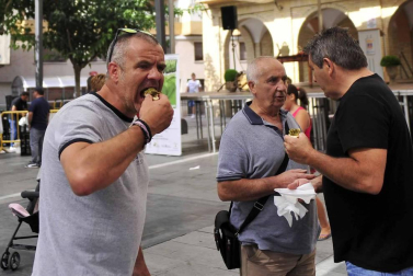 Peralta ha celebrado este sábado la segunda edición del Día del pimiento cucón, autóctono de la localidad.