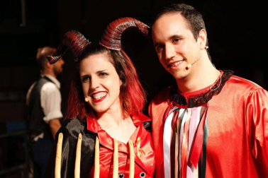 Imágenes del paloteado de las fiestas de San Bartolomé de Ribaforada 2018