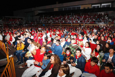 Imágenes del paloteado de las fiestas de San Bartolomé de Ribaforada 2018