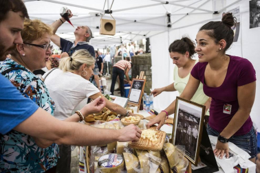 Un hotel de Pamplona paga 4.500 euros por el queso ganador del Artzai Eguna