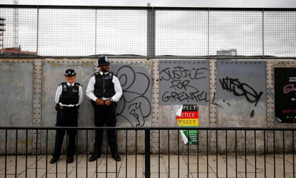 El popular carnaval de Notting Hill, en el oeste de Londres, vivió este lunes su "día grande" con un desfile repleto de color y ritmos caribeños y bajo una fuerte presencia policial.