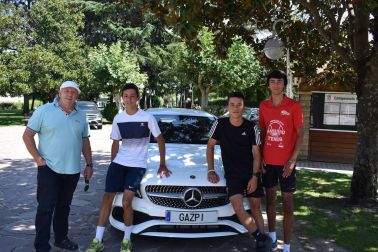 El Club Tenis Pamplona albergó entre el 13 y el 25 de agosto el Campeonato Navarro Absoluto de Tenis, torneo en el que tomaron parte 90 tenistas de la Comunidad foral y en el que resultaron vencedores los mismos jugadores que se llevaron la pasada edición: Marta Sexmilo en el cuadro femenino e Iñaki Montes en el masculino.