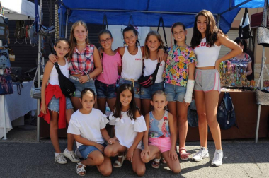 La localidad ribera de Cadreita celebró la décima edición del Día del Tomate el domingo 26 de agosto. La celebración, organizada por el Ayuntamiento de Cadreita y la Lata Best cuenta también con la colaboración del Consorcio EDER. En honor al tomate, producto que sustenta gran parte de la actividad económica de la localidad, se realizaron diferentes concursos, encuentros gastronómicos, vaquillas, actividades infantiles y venta y exhibición de este fruto.