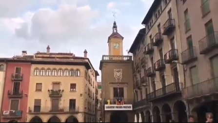 El mensaje independentista que el Ayuntamiento de Vic difunde a diario por megafonía