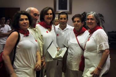 Peralta arrancó este sábado, 1 de septiembre, sus fiestas patronales. La concejala Nuria Autor fue la encargada de prender la mecha festiva