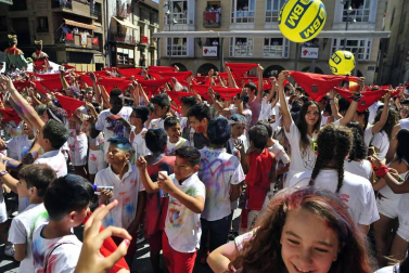 Peralta arrancó este sábado, 1 de septiembre, sus fiestas patronales. La concejala Nuria Autor fue la encargada de prender la mecha festiva