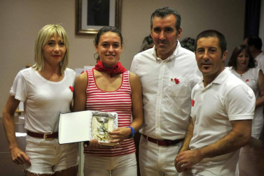 Peralta arrancó este sábado, 1 de septiembre, sus fiestas patronales. La concejala Nuria Autor fue la encargada de prender la mecha festiva