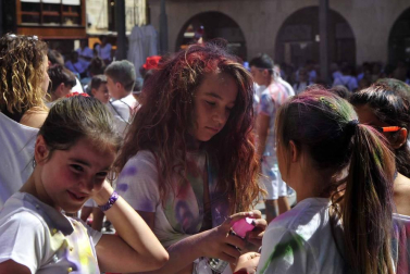 Peralta arrancó este sábado, 1 de septiembre, sus fiestas patronales. La concejala Nuria Autor fue la encargada de prender la mecha festiva