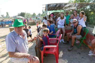 A pocos días de que empiecen sus fiestas patronales, los cirboneros han disfrutado este domingo, 2 de septiembre, de la 'traída' de vacas