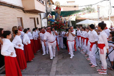 Fotos de la misa y procesión, en el segundo día de fiestas de Ablitas
