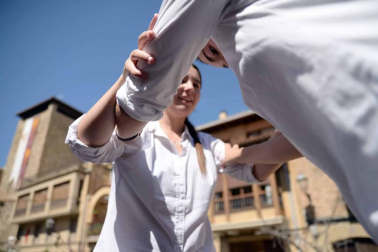 Imágenes de la Fiesta de la Vendimia de Navarra, celebrada en Olite este domingo, 2 de septiembre, y organizada por la Cofradía del Vino de Navarra.