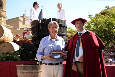 Imágenes de la Fiesta de la Vendimia de Navarra, celebrada en Olite este domingo, 2 de septiembre, y organizada por la Cofradía del Vino de Navarra.