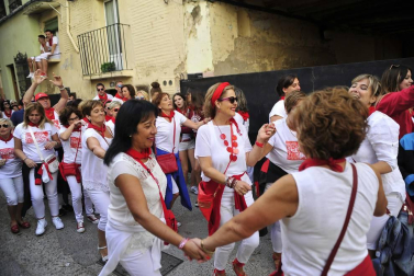 Fotos de la comida del día del abuelo de las fiestas de Peralta de 2018