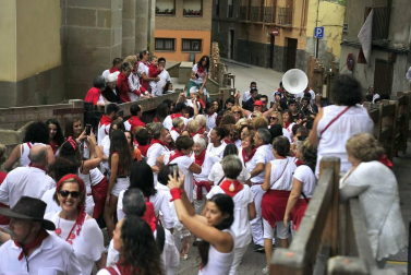 Fotos de la comida del día del abuelo de las fiestas de Peralta de 2018