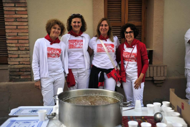 Fotos de la comida del día del abuelo de las fiestas de Peralta de 2018