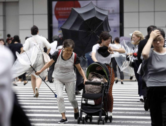 Fotos del tifón más poderoso en llegar a Japón en 25 años.