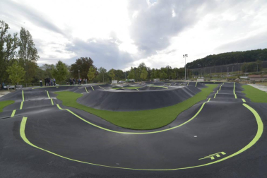 La nueva pista de 'pump track' de Trinitarios en Pamplona abrirá este mes