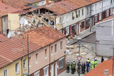 Dos personas, un hombre y una joven de 23 años, han resultado heridas y otras tres han sido atendidas por personal médico tras la explosión de gas ocurrida en Burgos.
