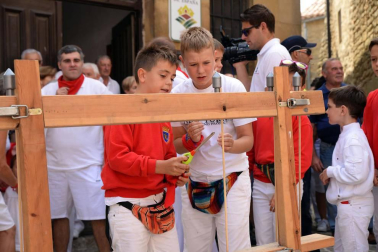 Fotos del cohete de las fiestas de Ujué 2018