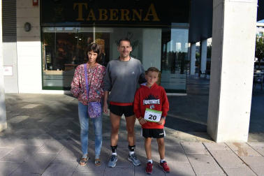 El domingo 2 de setiembre tuvo lugar la tercera edición de la Carrera Popular de Artica, una cita que reunió a 346 participantes, 210 de los cuales pertenecían a las categorías inferiores, desde la edad prebenjamín a los infantiles. En la carrera absoluta, donde los deportistas tuvieron que afrontar 7,4 kilómetros, los vencedores fueron Miguel Aristu, con un tiempo de 26 minutos y 10 segundos y Ainara Elcuaz, quien paró el crono en 31:22.