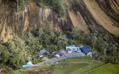 El balance de víctimas a causa del terremoto de magnitud 6,7 en la escala de Richter que ha sacudido este jueves de madrugada la isla japonesa de Hokkaido (norte) ha ascendido a siete muertos y 200 heridos, mientras que otras 30 personas continúan desaparecidas.