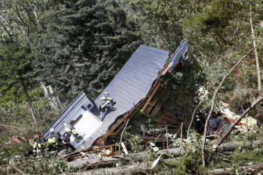 El balance de víctimas a causa del terremoto de magnitud 6,7 en la escala de Richter que ha sacudido este jueves de madrugada la isla japonesa de Hokkaido (norte) ha ascendido a siete muertos y 200 heridos, mientras que otras 30 personas continúan desaparecidas.