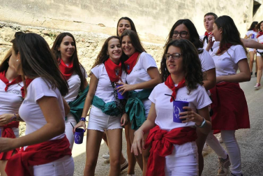 El alcalde, Adolfo Vélez, fue el encargado de lanzar el cohete que abrió nueve días festivos