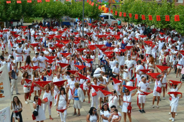 Fotos de las fiestas de Andosilla, 7 de septiembre de 2018, en honor a la Virgen del Olmo que empezaron este viernes con un chupinazo especial