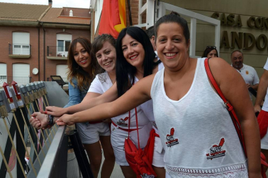 Fotos de las fiestas de Andosilla, 7 de septiembre de 2018, en honor a la Virgen del Olmo que empezaron este viernes con un chupinazo especial