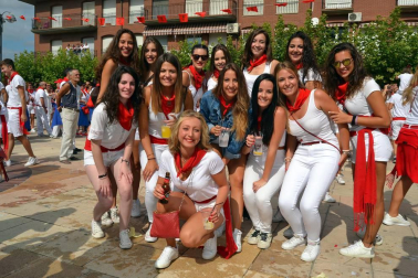 Fotos de las fiestas de Andosilla, 7 de septiembre de 2018, en honor a la Virgen del Olmo que empezaron este viernes con un chupinazo especial