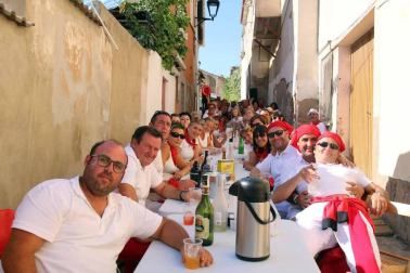 La peñas fueron las protagonistas de la séptima jornada de las fiestas patronales en honor a San Blas