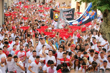 Azagra prendió este viernes, 7 de septiembre, la mecha que dio comienzo a sus fiestas patronales