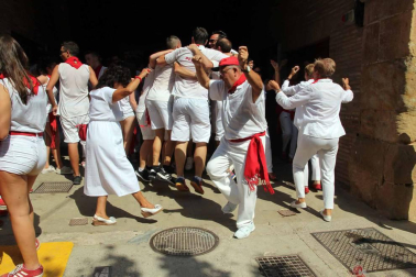 La localidad ribera vivió este sábado, 8 de septiembre, su primer día de fiestas en honor a la Virgen de la Barda