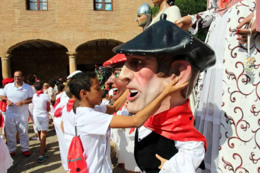 La localidad ribera vivió este sábado, 8 de septiembre, su primer día de fiestas en honor a la Virgen de la Barda