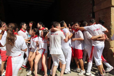 La localidad ribera vivió este sábado, 8 de septiembre, su primer día de fiestas en honor a la Virgen de la Barda
