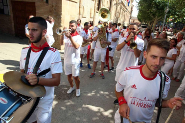 La localidad ribera vivió este sábado, 8 de septiembre, su primer día de fiestas en honor a la Virgen de la Barda