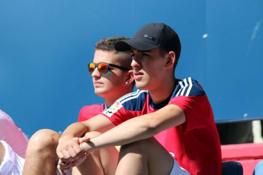 Fotos del búscate en la grada del Osasuna 3- 1 Almería