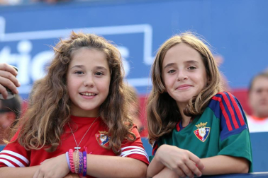Fotos del búscate en la grada del Osasuna 3-1 Almería
