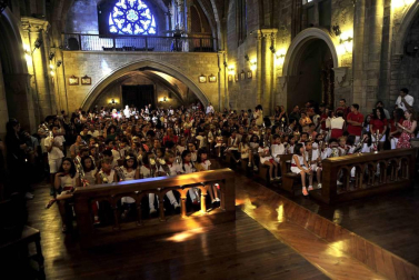 A menos de una semana para el inicio de las fiestas de Olite, los niños de la localidad se erigen este fin de semana en protagonista de unos festejos a su medida.