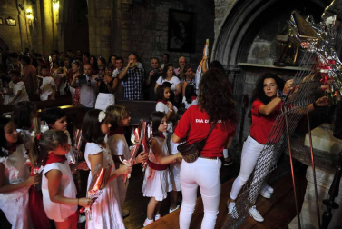 A menos de una semana para el inicio de las fiestas de Olite, los niños de la localidad se erigen este fin de semana en protagonista de unos festejos a su medida.
