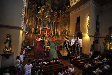 Despedida de gigantes, misa y encierro para poner fin a las fiestas patronales de Peralta