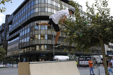Galería de imágenes de la P2P, la maratón de patinaje entre Puente la Reina y Pamplona