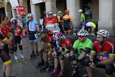 Galería de imágenes de la P2P, la maratón de patinaje entre Puente la Reina y Pamplona