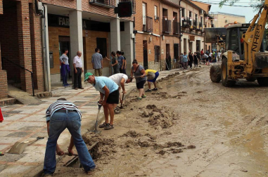 Una persona hospitalizada y varias contusionadas por la riada en la localidad toledana de Cebolla
